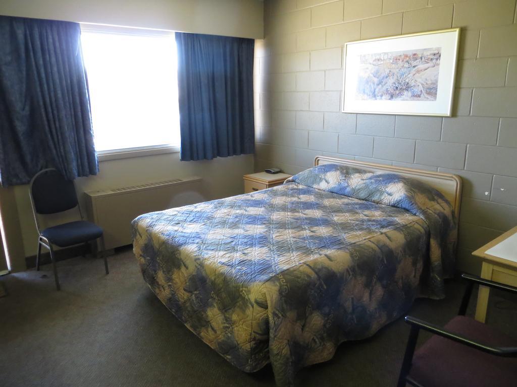 Westgate Inn Saskatoon Oda fotoğraf